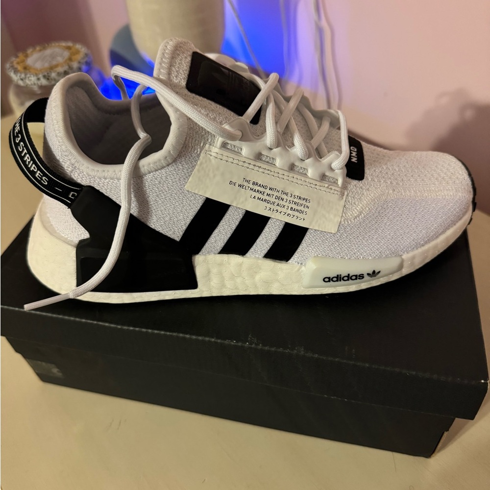 Adidas NMD R1 v 2 size 5 unisex new in box with tags